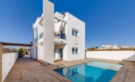 Villa - Llave en mano - Torrevieja - LL1002