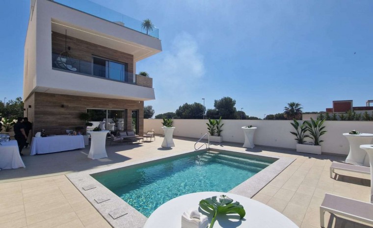 Villa - Nueva construcción  - Pilar de la Horadada - Pilar de la Horadada